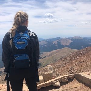 Meet your Posher, Ainsley